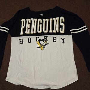 Pittsbrugh Penguins Hockey Shirt By New Era Women's Size Large
